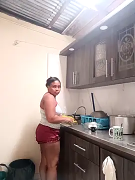 NicolVilla online show from November 21, 2025, 2:27 pm