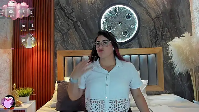 BellaPeers  online show from March 13, 2026, 12:01 pm