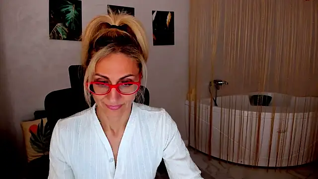 MuseOfStage online show from April 19, 2026, 6:21 pm