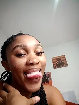 Shria107 online show from February 13, 2026, 12:12 pm