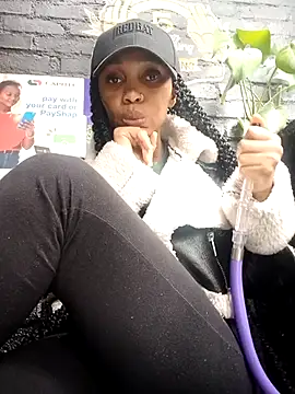 Shria107 online show from February 15, 2026, 10:47 am