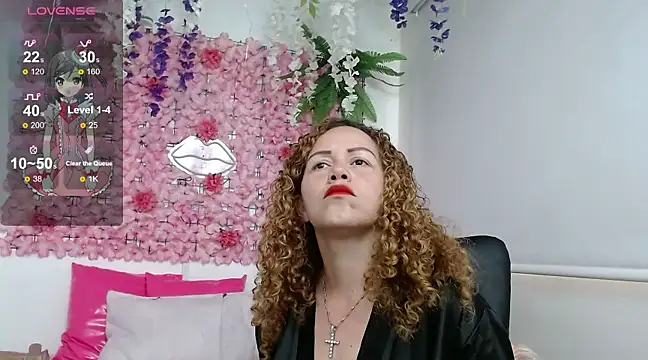 BLONDE SEXYHOT online show from February 20, 2025, 6:02 pm