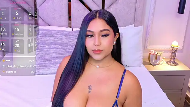 Snapshot of Kendall-Moll chatting on November 27, 2025, 2:24 am Kendall-Moll online show from November 27, 2025, 2:24 am