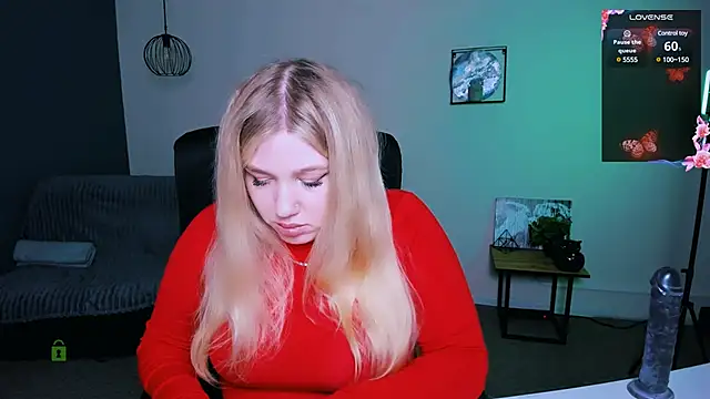 juli kisss online show from January 21, 2025, 7:39 pm