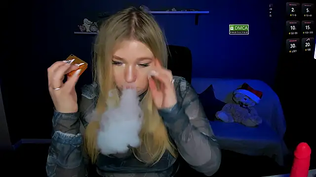 juli kisss online show from February 6, 2025, 3:41 pm