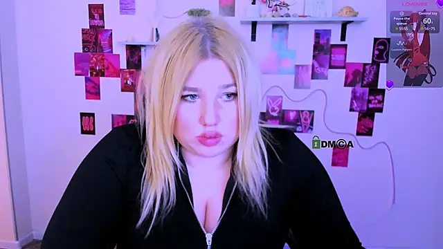 juli kisss online show from March 5, 2026, 10:06 pm