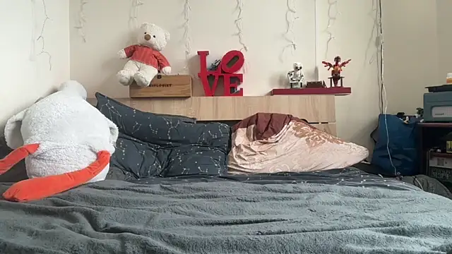 LinelikeOverseer online show from March 8, 2026, 11:14 am