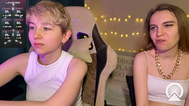 velvetvalkyries online show from March 15, 2025, 5:26 pm