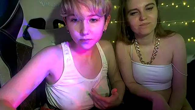 velvetvalkyries online show from March 15, 2025, 11:39 pm