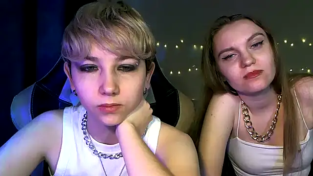 velvetvalkyries online show from March 16, 2025, 2:55 pm