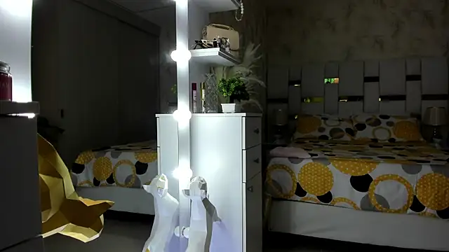 Snapshot of cherryfox88 chatting on September 14, 2025, 12:10 am cherryfox88 online show from September 14, 2025, 12:10 am