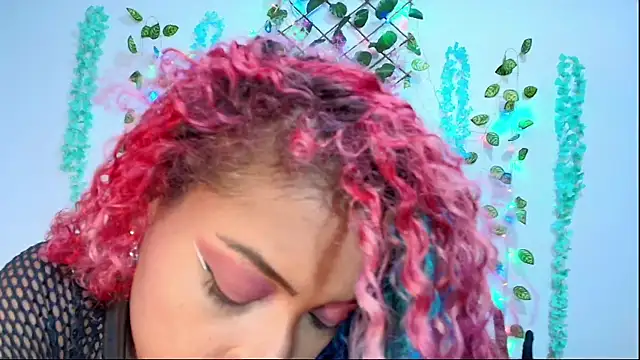 sofia fer online show from March 11, 2025, 2:21 am