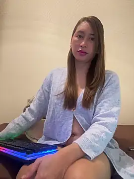 cieloadriano2024 online show from November 21, 2025, 2:05 pm