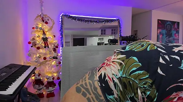 aaroncolombia online show from December 5, 2024, 11:27 am