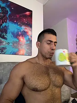 aaroncolombia online show from November 27, 2025, 12:18 pm