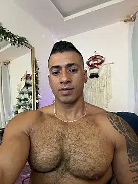 aaroncolombia online show from December 20, 2025, 11:39 am