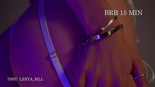 wowmolly online show from March 16, 2025, 4:45 pm