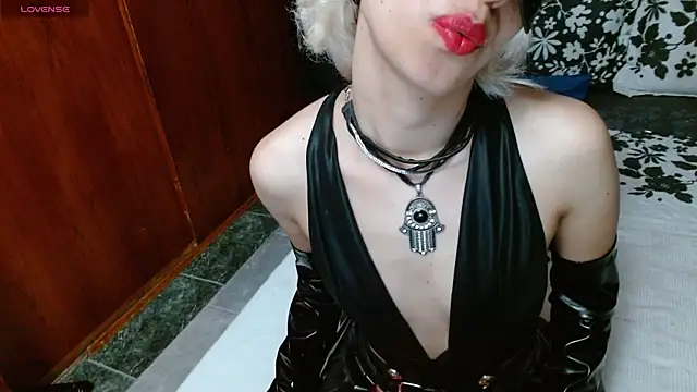 Persefonefire online show from September 12, 2025, 2:28 pm