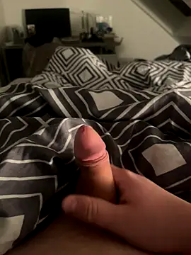 CroKita17 online show from January 5, 2026, 10:57 pm