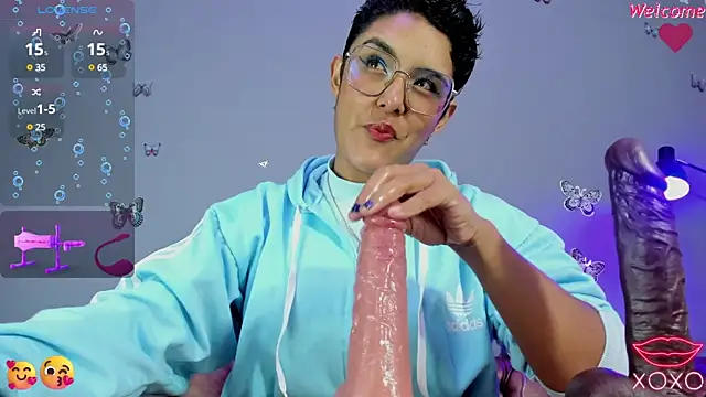 Kaira mosse online show from February 15, 2025, 12:33 pm