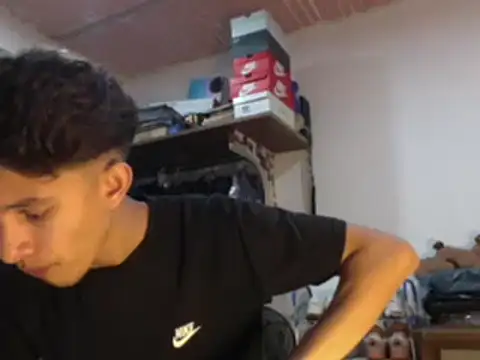 ferchitibellako online show from December 23, 2024, 9:29 pm