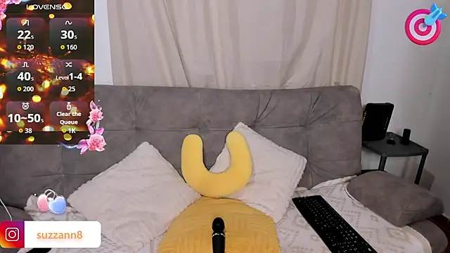 AnneteLynch online show from December 20, 2025, 8:49 pm