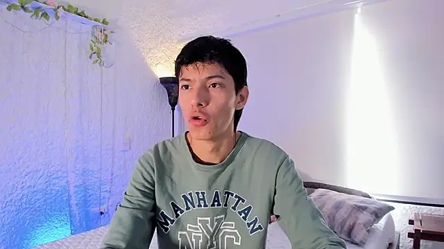 alexandersawyer online show from January 14, 2025, 2:22 pm