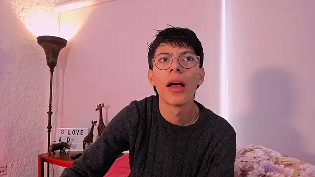 alexandersawyer online show from March 14, 2025, 1:13 pm