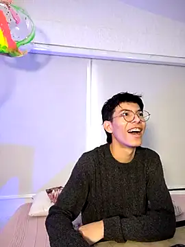 alexandersawyer online show from March 22, 2025, 11:42 am