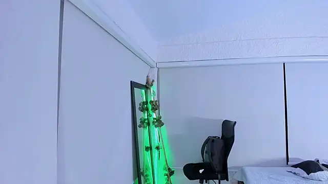 alexandersawyer online show from November 22, 2025, 4:44 am