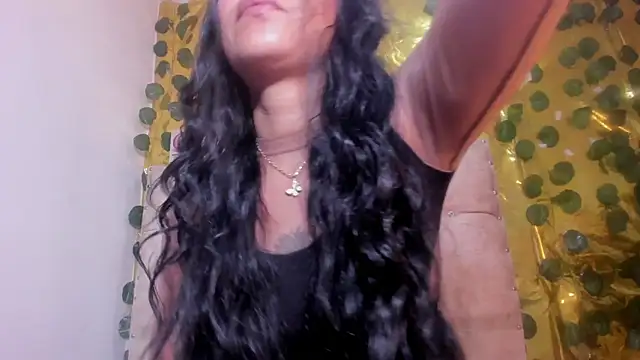 cristalconnorr online show from May 16, 2026, 4:06 pm