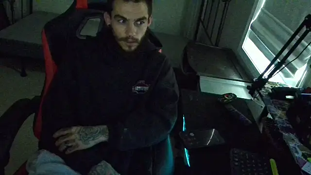 XMeF10 online show from February 15, 2025, 3:06 pm