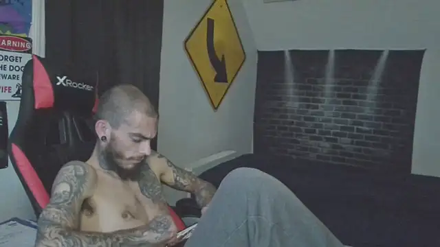 XMeF10 online show from March 18, 2025, 8:47 am