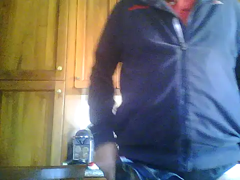 Snapshot of gianbragallini chatting on October 18, 2025, 12:17 pm gianbragallini online show from October 18, 2025, 12:17 pm