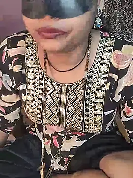 Shivani Mumbai85 online show from October 20, 2025, 5:41 am