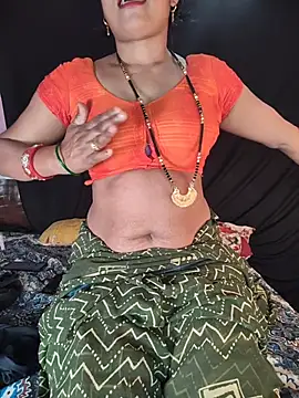 Shivani Mumbai85 online show from April 13, 2026, 5:40 pm