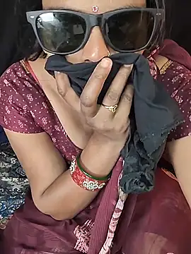 Shivani Mumbai85 online show from April 17, 2026, 5:49 pm