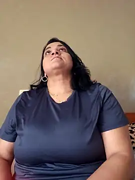 paulinaDiaz1 online show from October 21, 2025, 1:12 pm