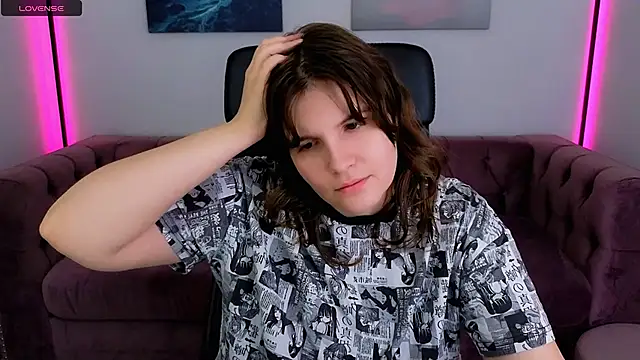 Ruyjin Choi online show from September 23, 2025, 10:18 am