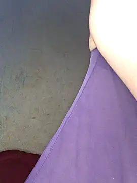 HelenHoltz online show from September 16, 2025, 2:07 pm