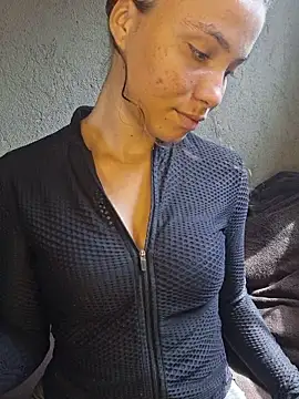 HelenHoltz online show from October 28, 2025, 4:31 pm