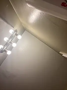 DestinyThickems89 online show from February 2, 2026, 1:32 pm