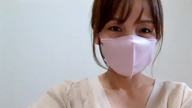 caro-caro online show from October 3, 2025, 1:57 am