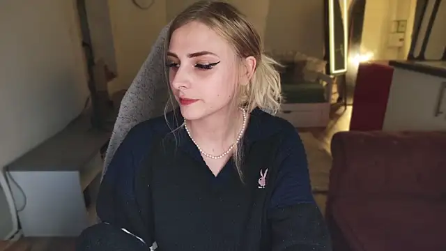 ce leste   online show from February 22, 2025, 9:04 pm