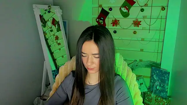 Bella XO online show from December 5, 2025, 8:12 am