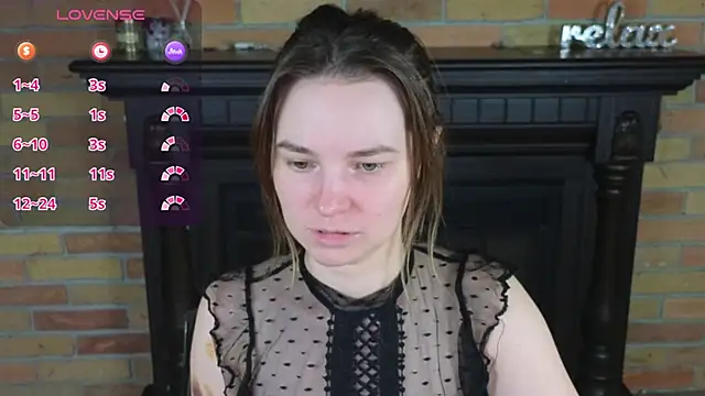 Snapshot of Ellie_Sunset chatting on May 31, 2026, 8:10 am Ellie Sunset online show from May 31, 2026, 8:10 am