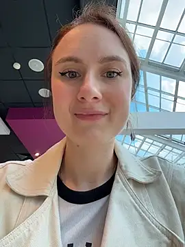 Snapshot of Dina_Tease chatting on July 9, 2026, 9:57 am Dina Tease online show from July 9, 2026, 9:57 am