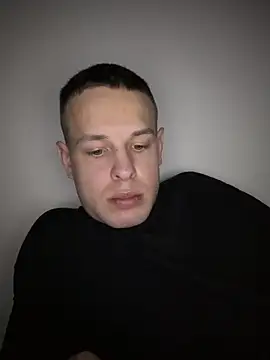 pretty roman online show from April 21, 2026, 8:01 pm