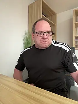 Snapshot of coupleLatinaLovers chatting on February 10, 2025, 12:39 pm coupleLatinaLovers online show from February 10, 2025, 12:39 pm