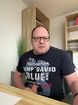 Snapshot of coupleLatinaLovers chatting on February 11, 2025, 10:48 am coupleLatinaLovers online show from February 11, 2025, 10:48 am